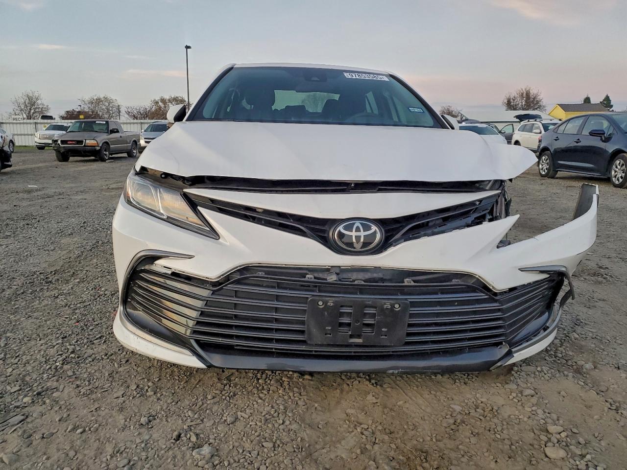 2022 TOYOTA CAMRY LE photo 5