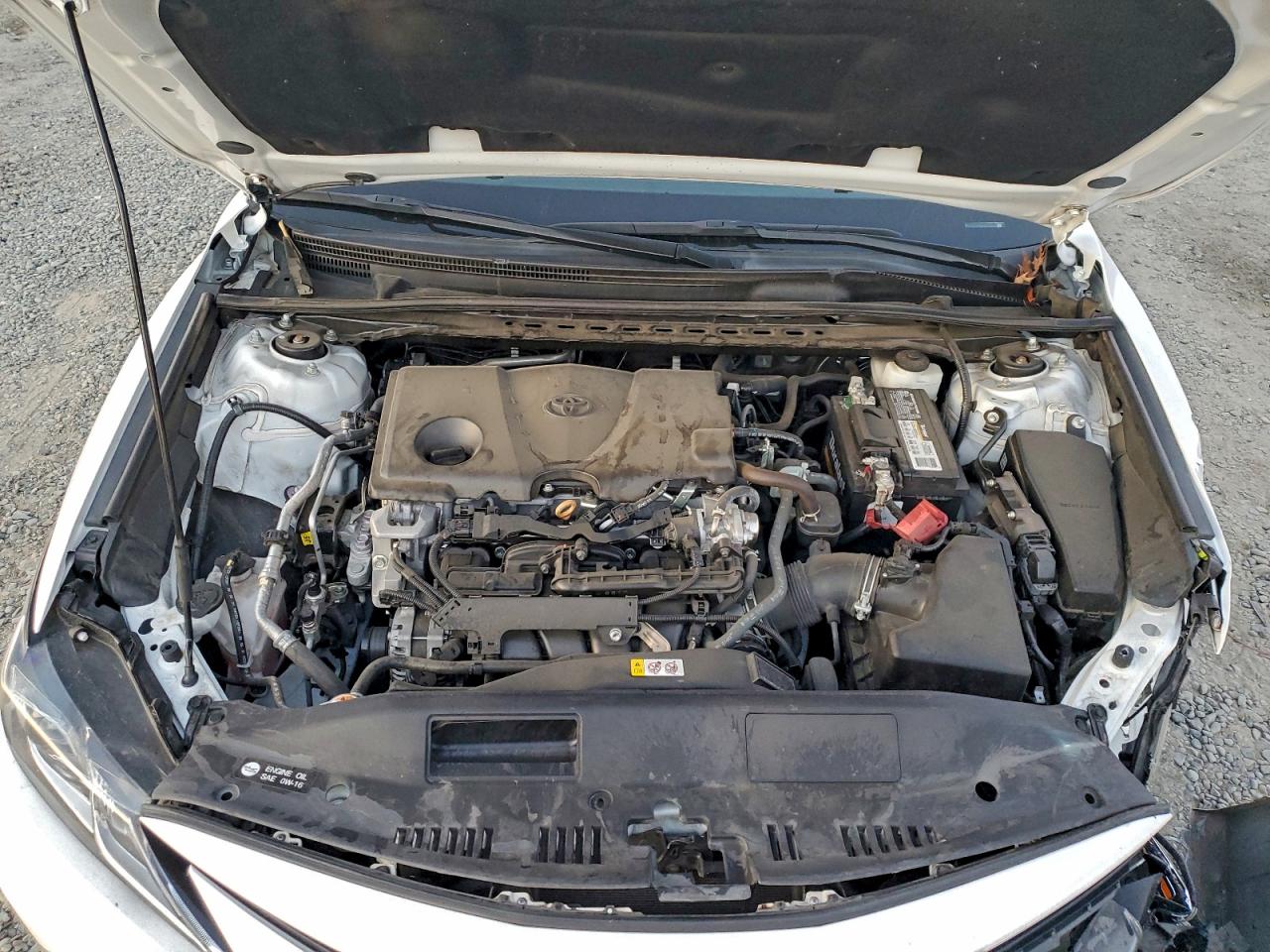 2022 TOYOTA CAMRY LE photo 11