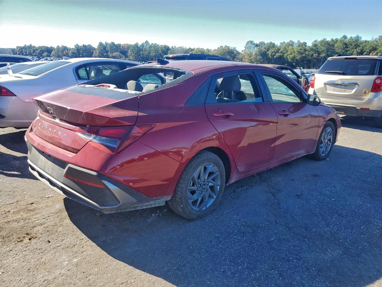 2024 HYUNDAI ELANTRA SEL photo 3