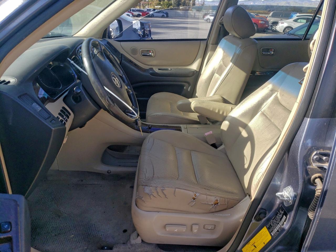 2003 TOYOTA HIGHLANDER LIMITED photo 19