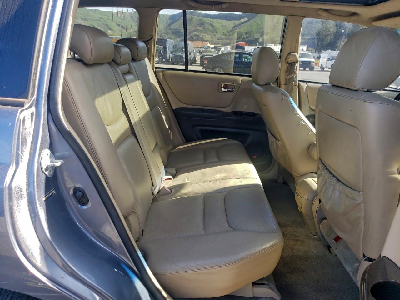 2003 TOYOTA HIGHLANDER LIMITED photo 31