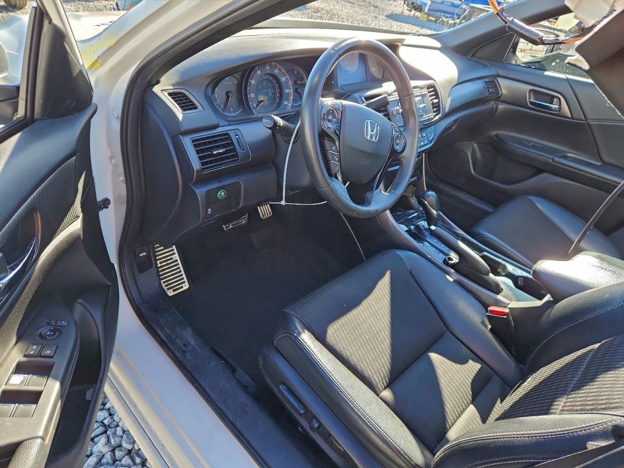 2016 HONDA ACCORD SPORT photo 8