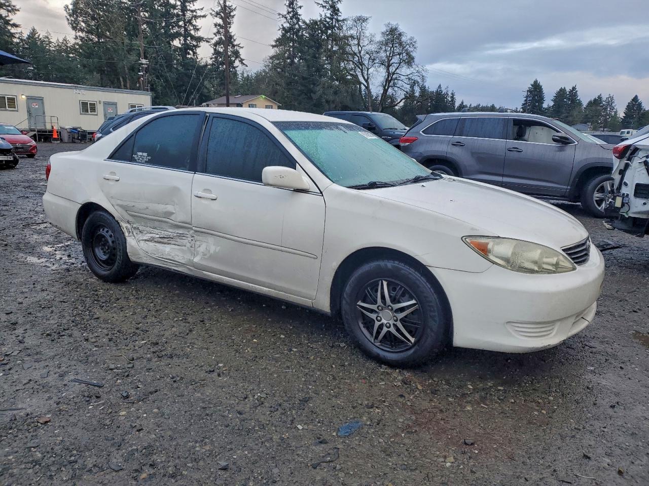 2006 TOYOTA CAMRY LE photo 4