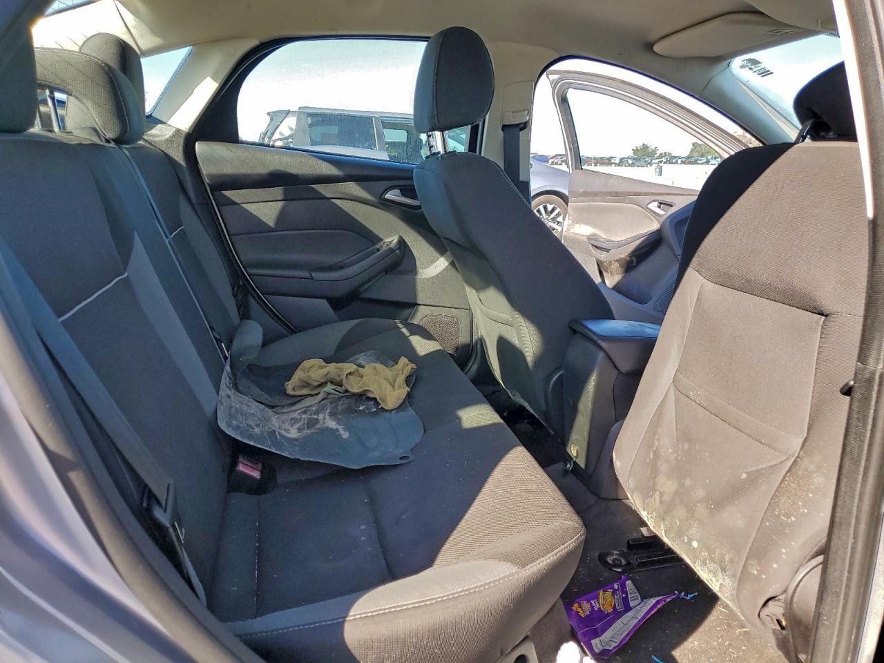 2013 FORD FOCUS SE photo 19