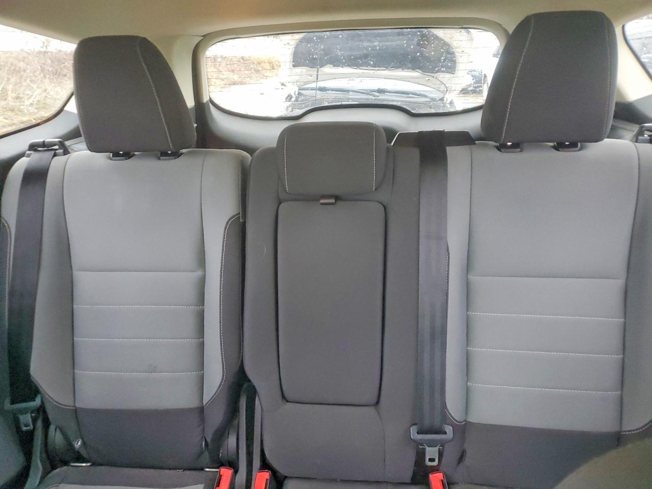 2016 FORD ESCAPE SE photo 19