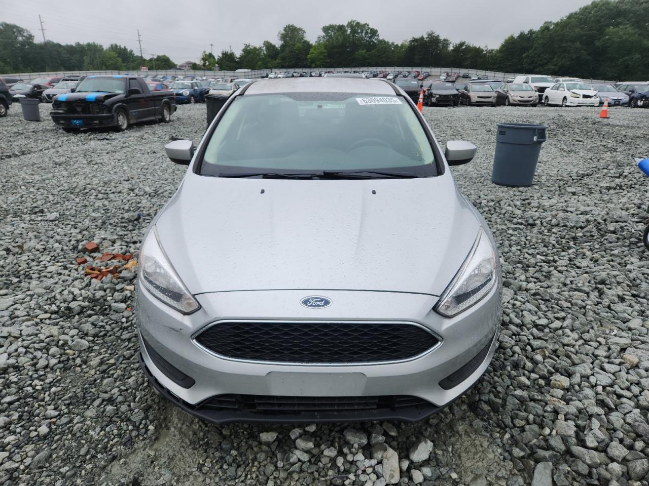 2018 FORD FOCUS SE photo 5