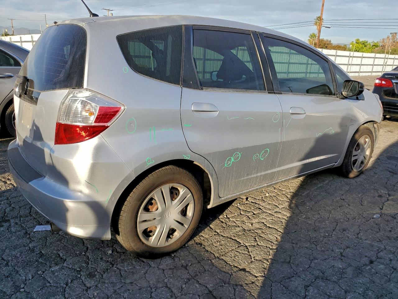 2011 HONDA FIT photo 3