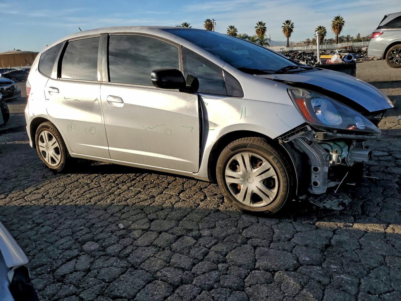 2011 HONDA FIT photo 4
