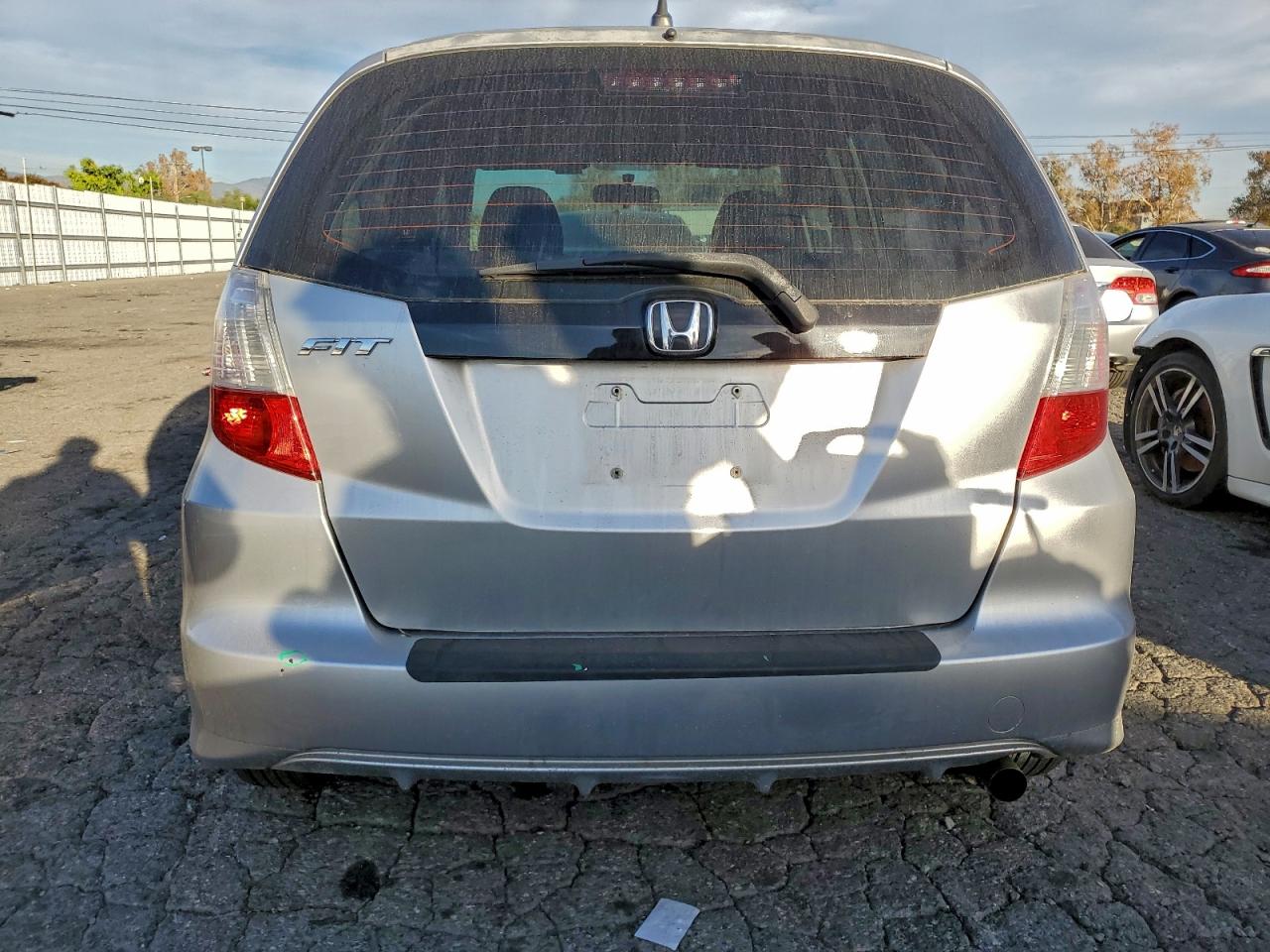 2011 HONDA FIT photo 6