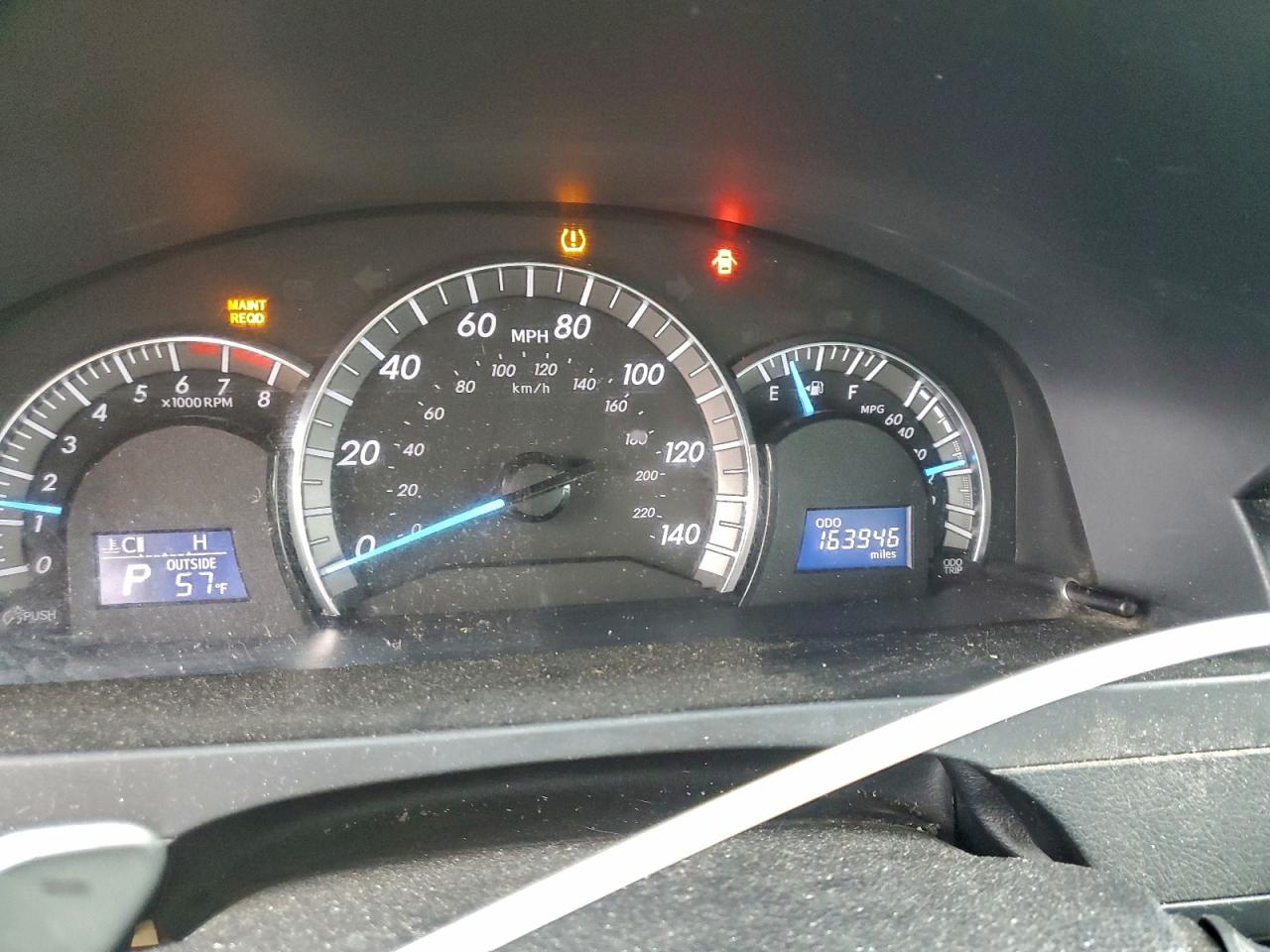 2014 TOYOTA CAMRY L photo 9