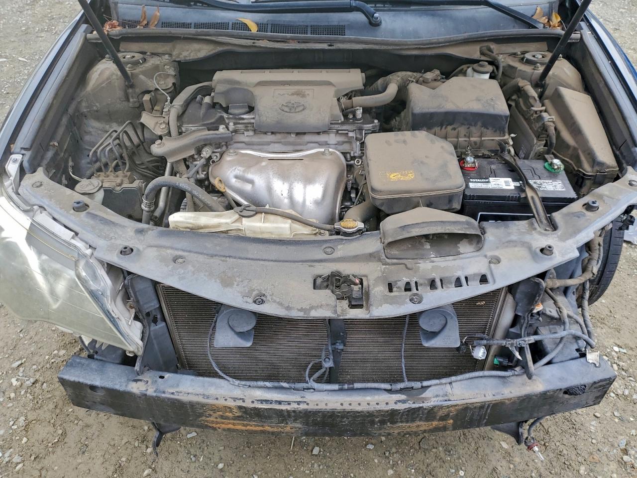 2014 TOYOTA CAMRY L photo 11