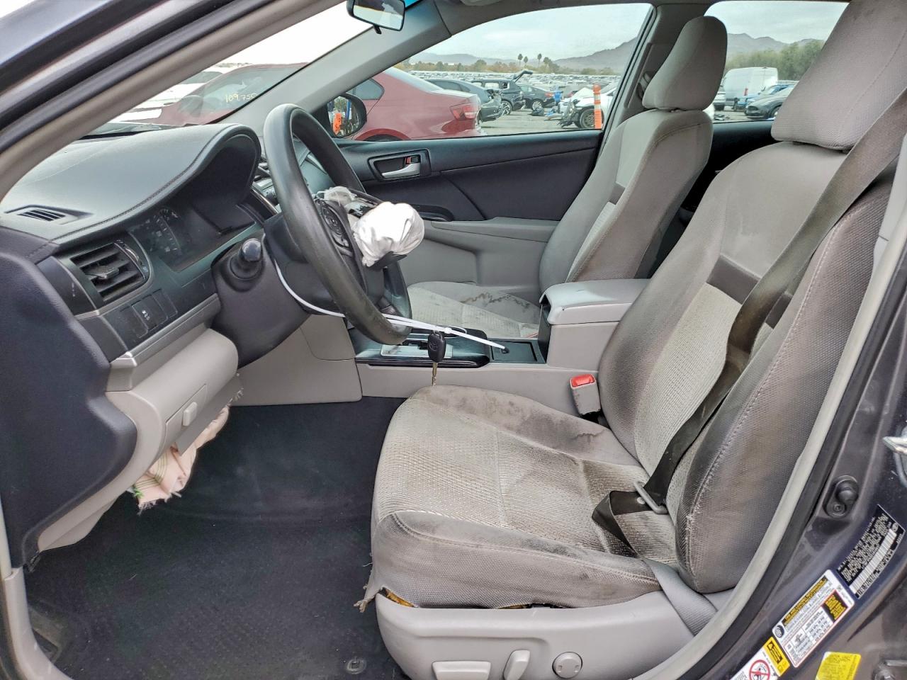 2014 TOYOTA CAMRY L photo 7