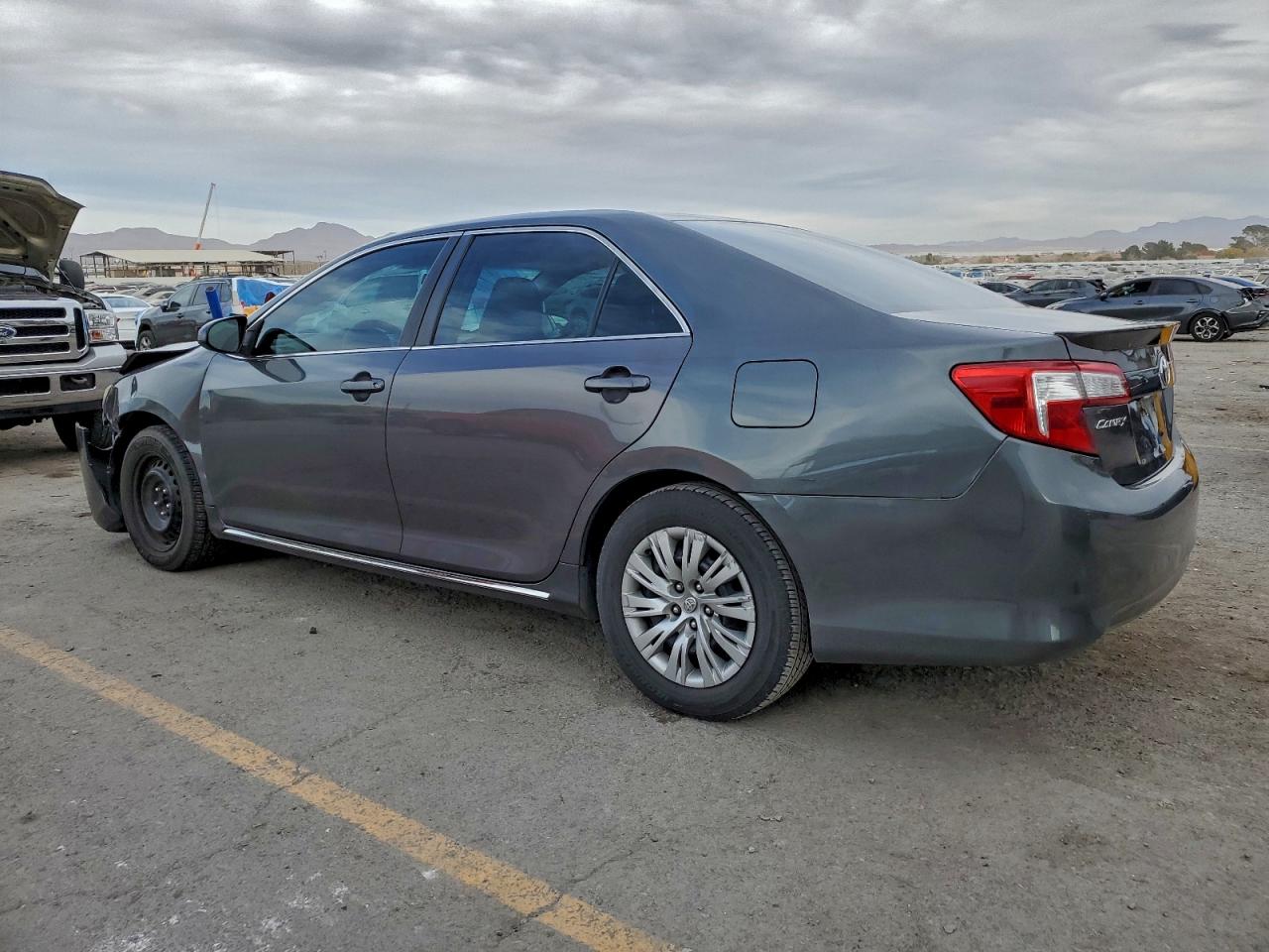 2014 TOYOTA CAMRY L photo 2