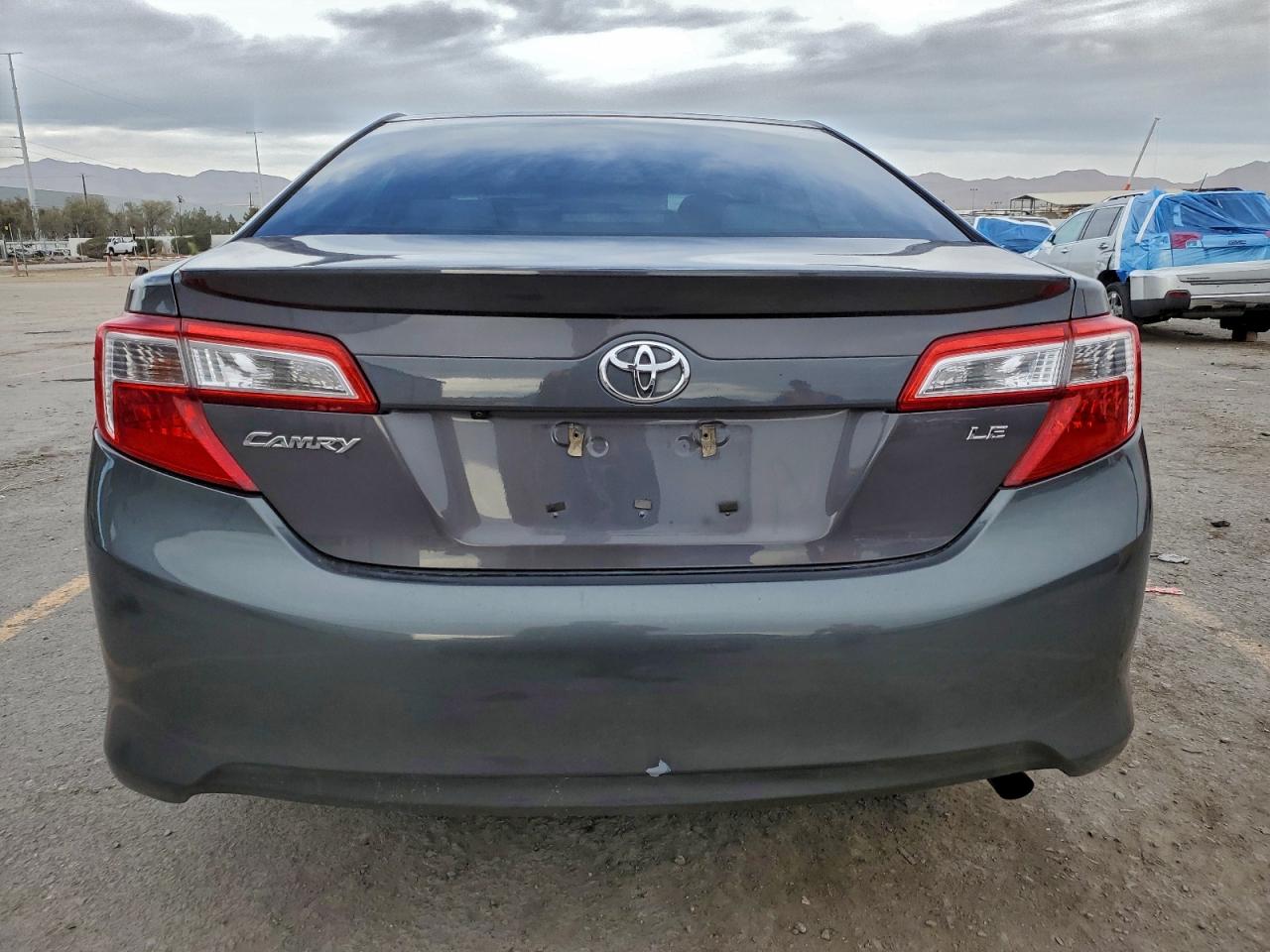 2014 TOYOTA CAMRY L photo 6