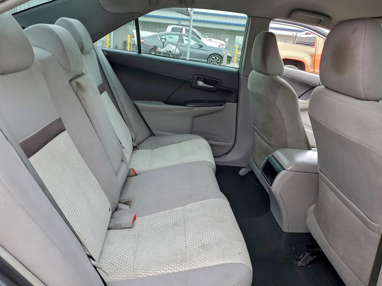 2014 TOYOTA CAMRY L photo 10