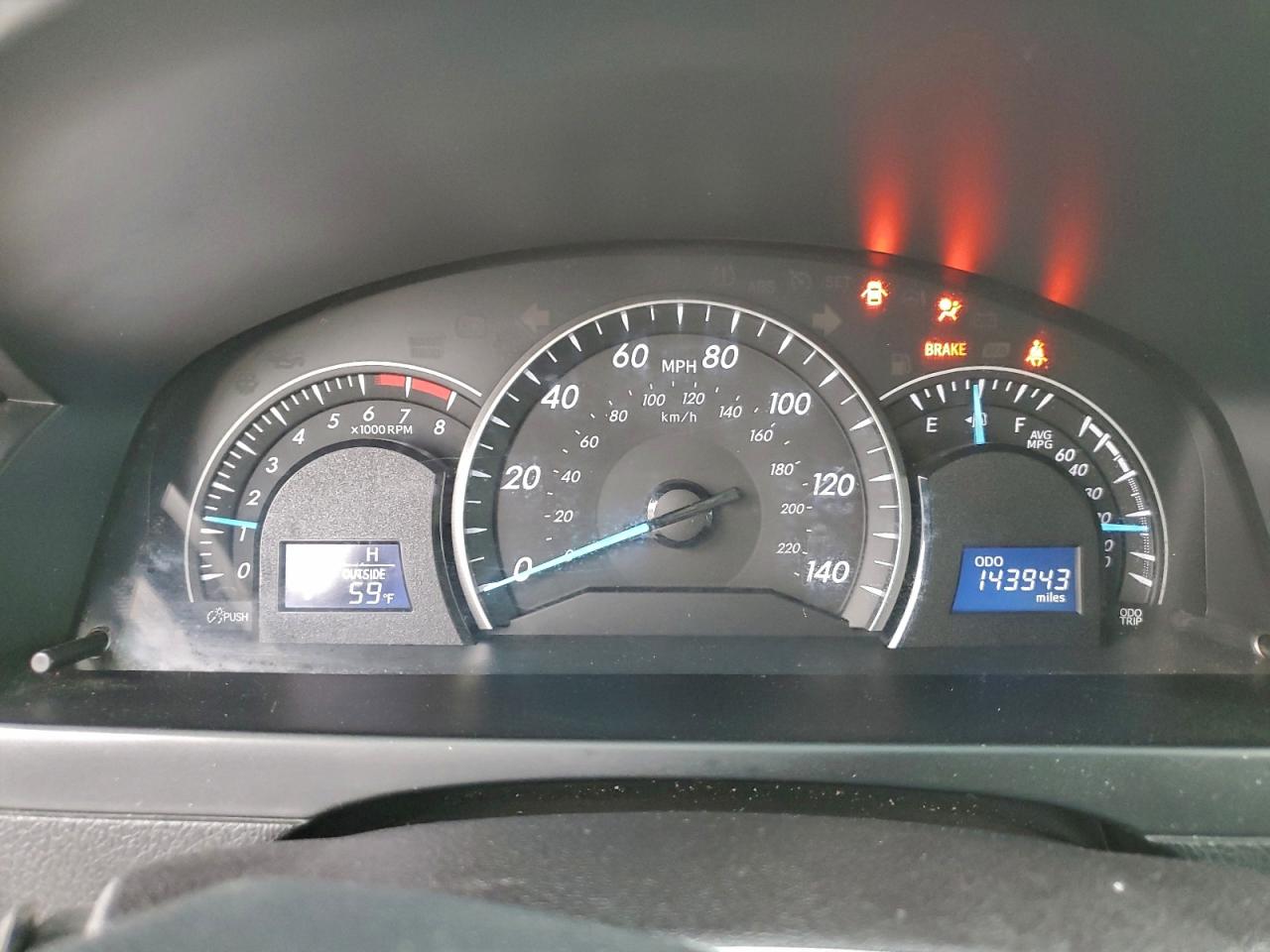 2014 TOYOTA CAMRY L photo 9