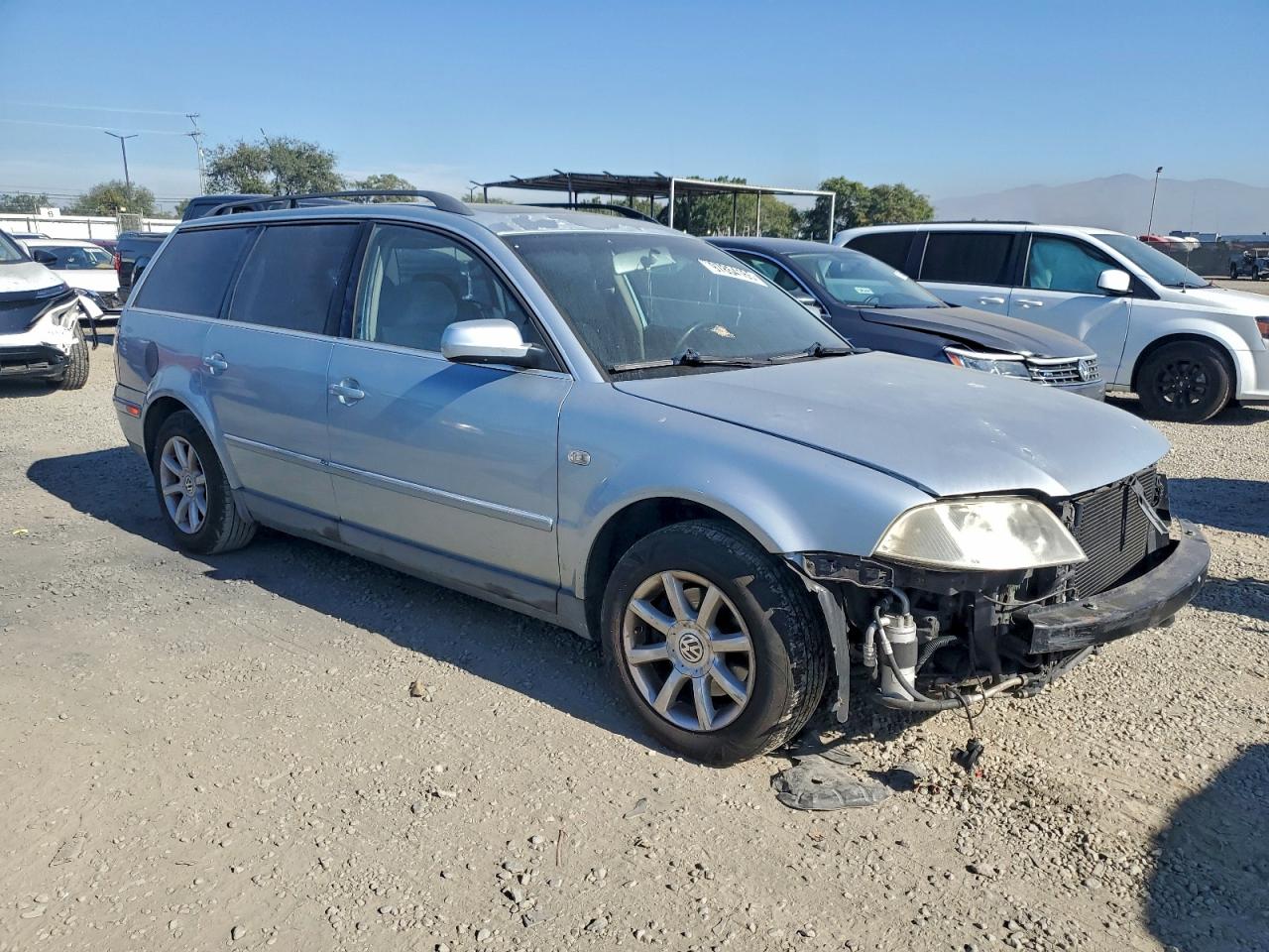 2004 VOLKSWAGEN PASSAT GLS photo 4