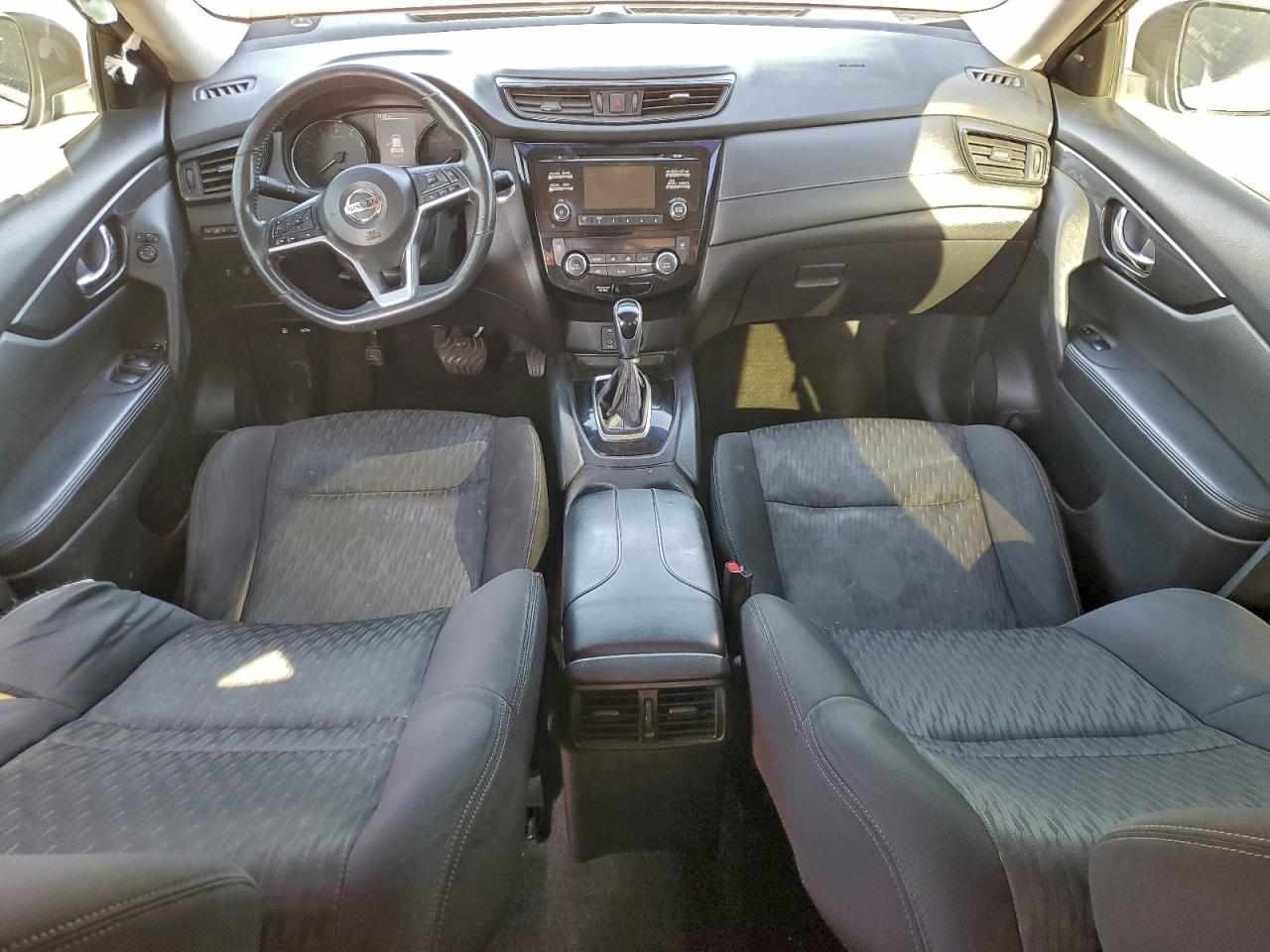 2017 NISSAN ROGUE SV photo 15