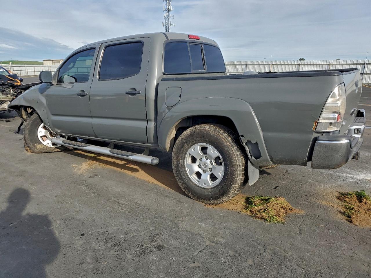 2005 TOYOTA TACOMA DOUBLE CAB PRERUNNER photo 2
