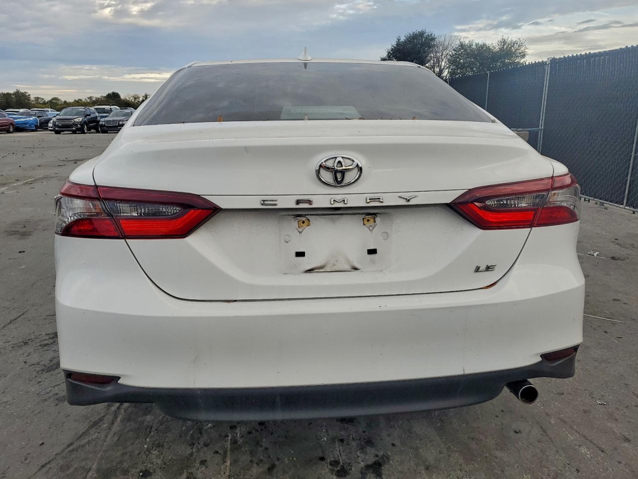 2023 TOYOTA CAMRY LE photo 6