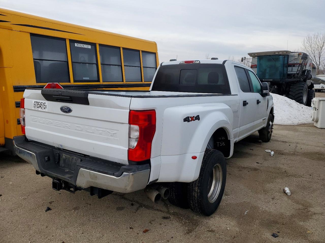 2022 FORD F350 SUPER DUTY photo 3