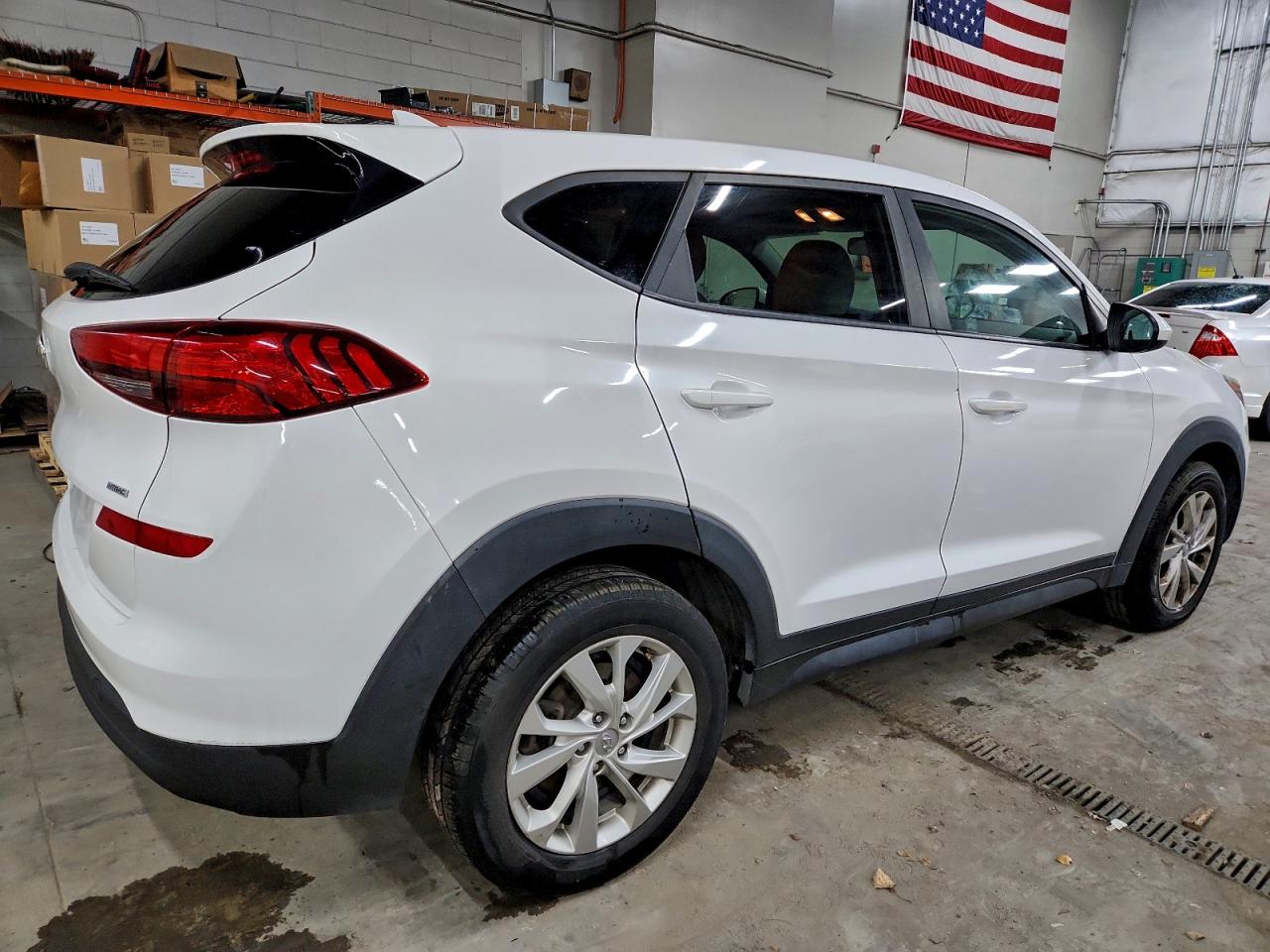 2020 HYUNDAI TUCSON SE photo 3
