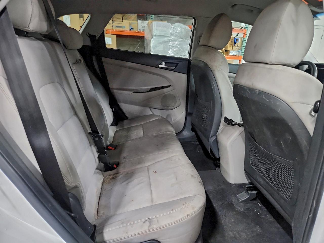 2020 HYUNDAI TUCSON SE photo 11