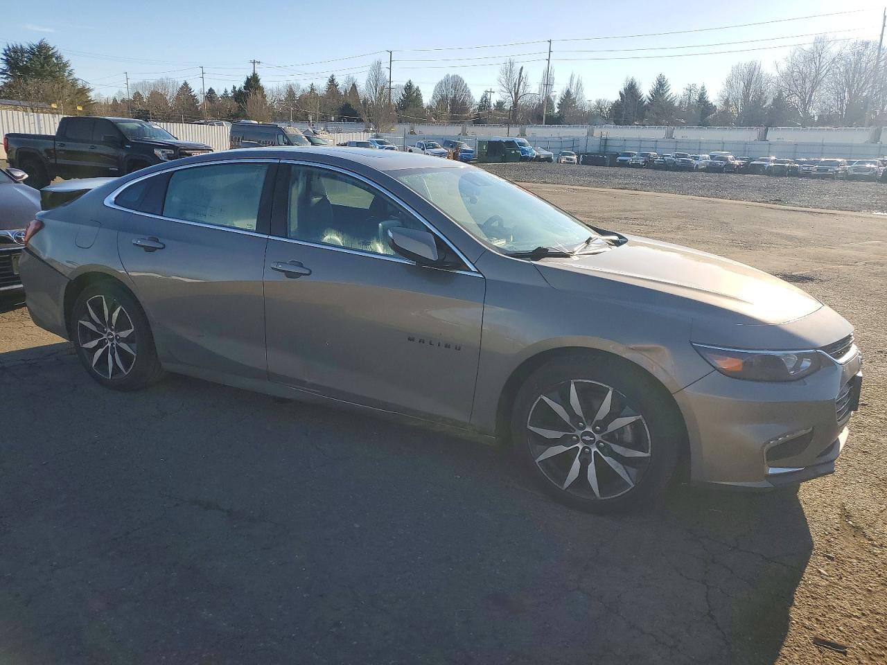 2018 CHEVROLET MALIBU LT photo 4