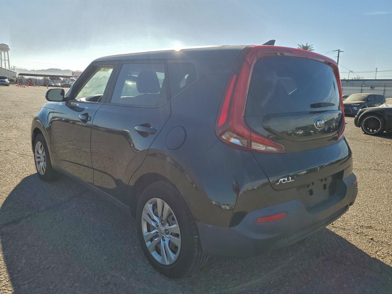 2020 KIA SOUL LX photo 2