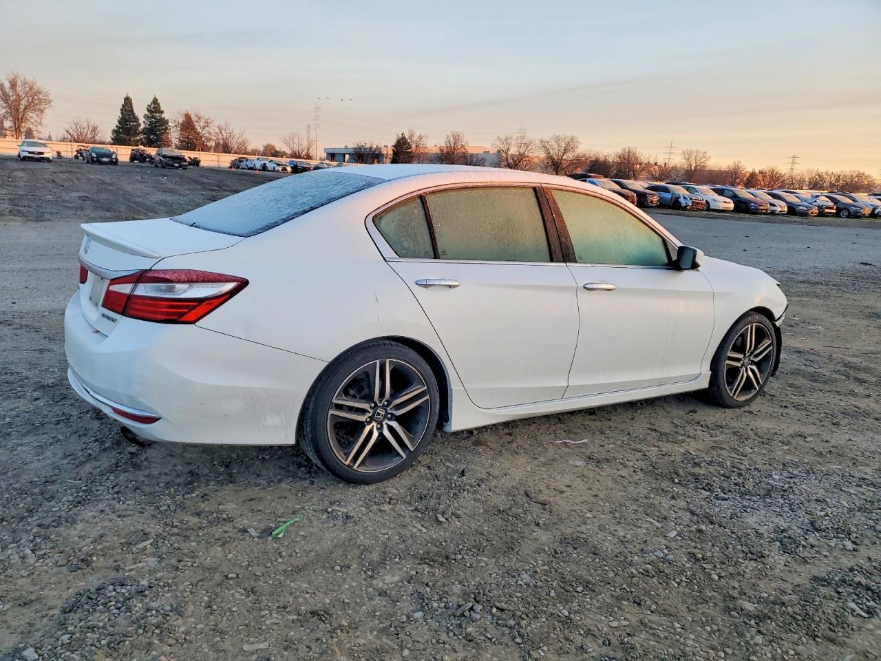 2016 HONDA ACCORD SPORT photo 3