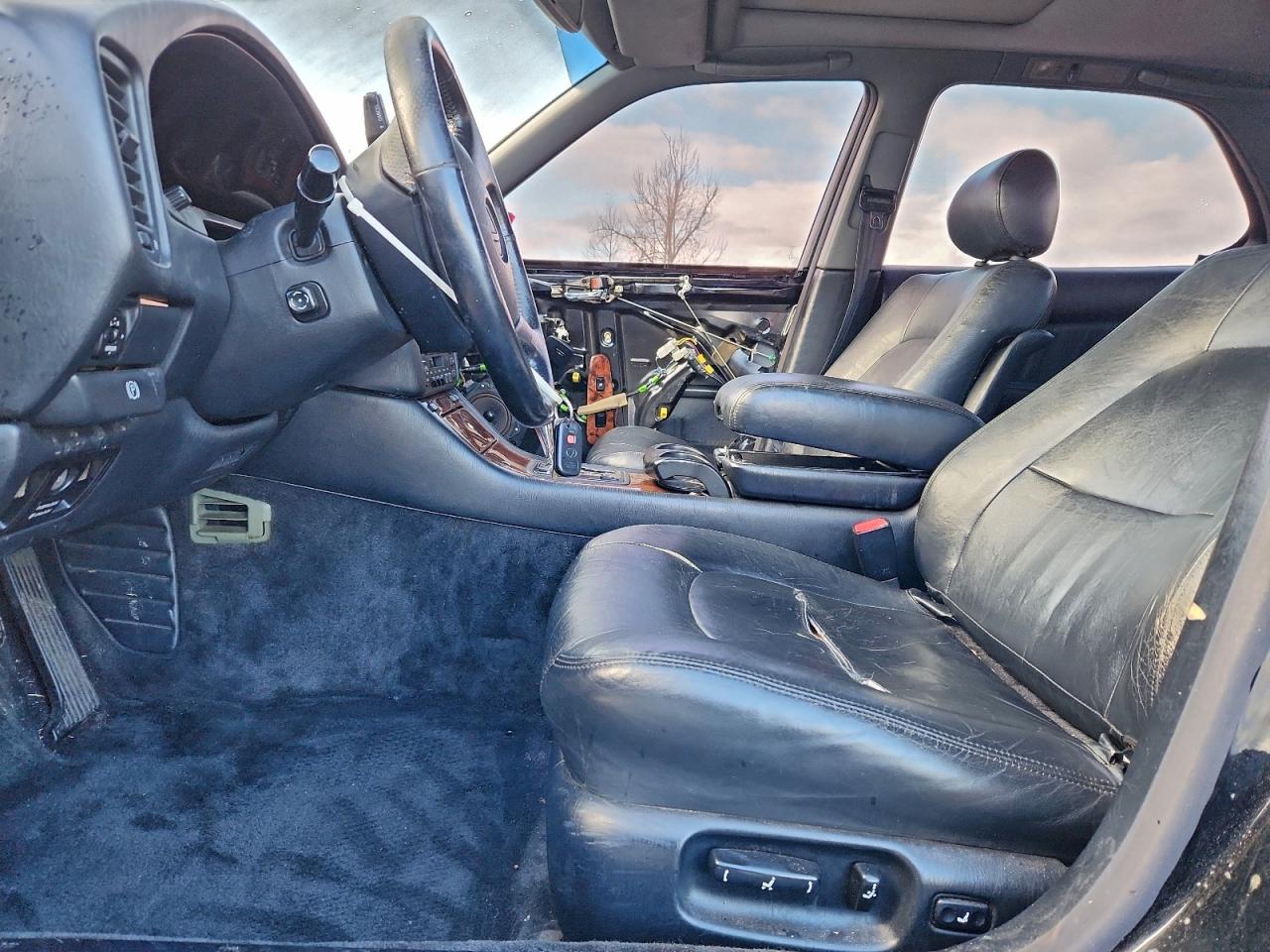 1996 LEXUS LS 400 photo 13