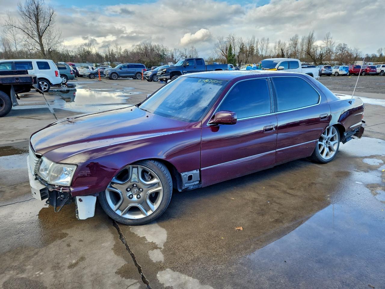 1996 LEXUS LS 400 — FRONT END damage — photo 1