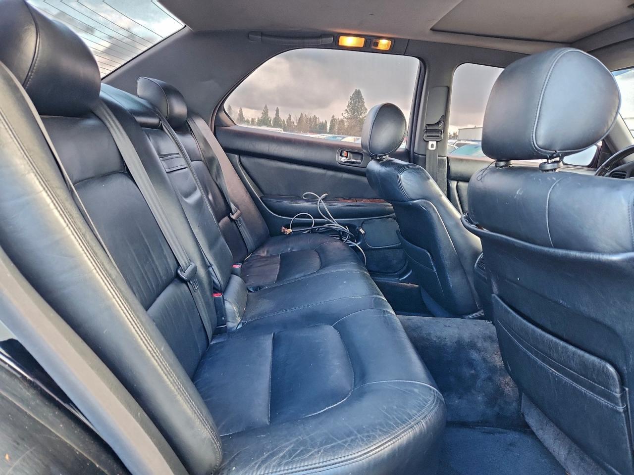 1996 LEXUS LS 400 photo 19