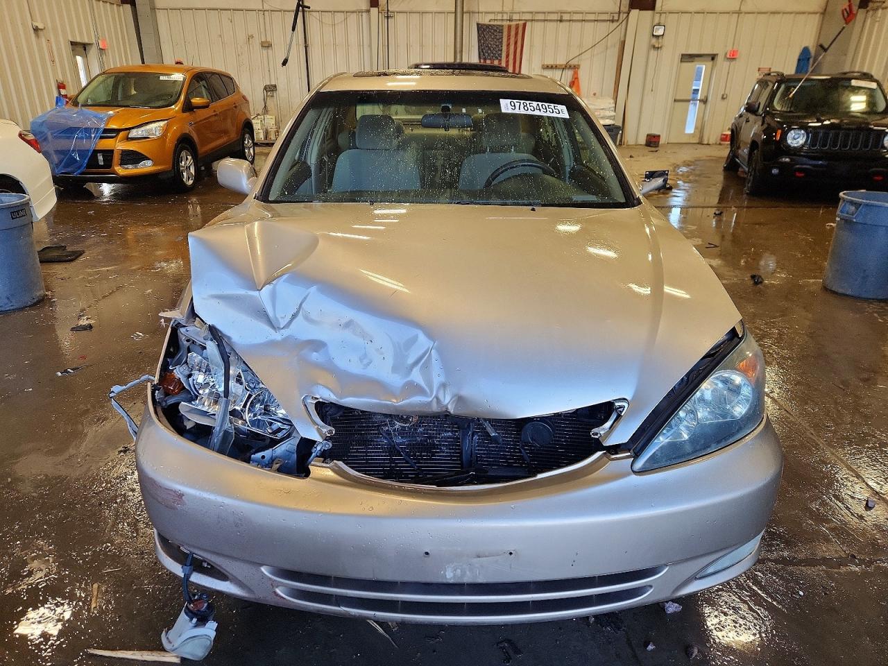 2002 TOYOTA CAMRY LE photo 5