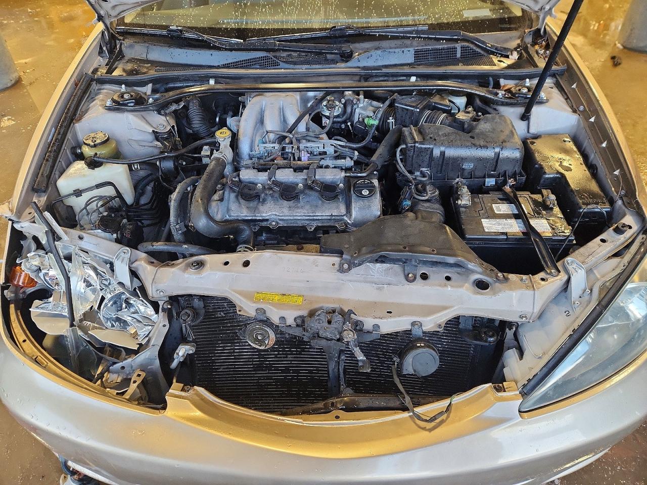 2002 TOYOTA CAMRY LE photo 11