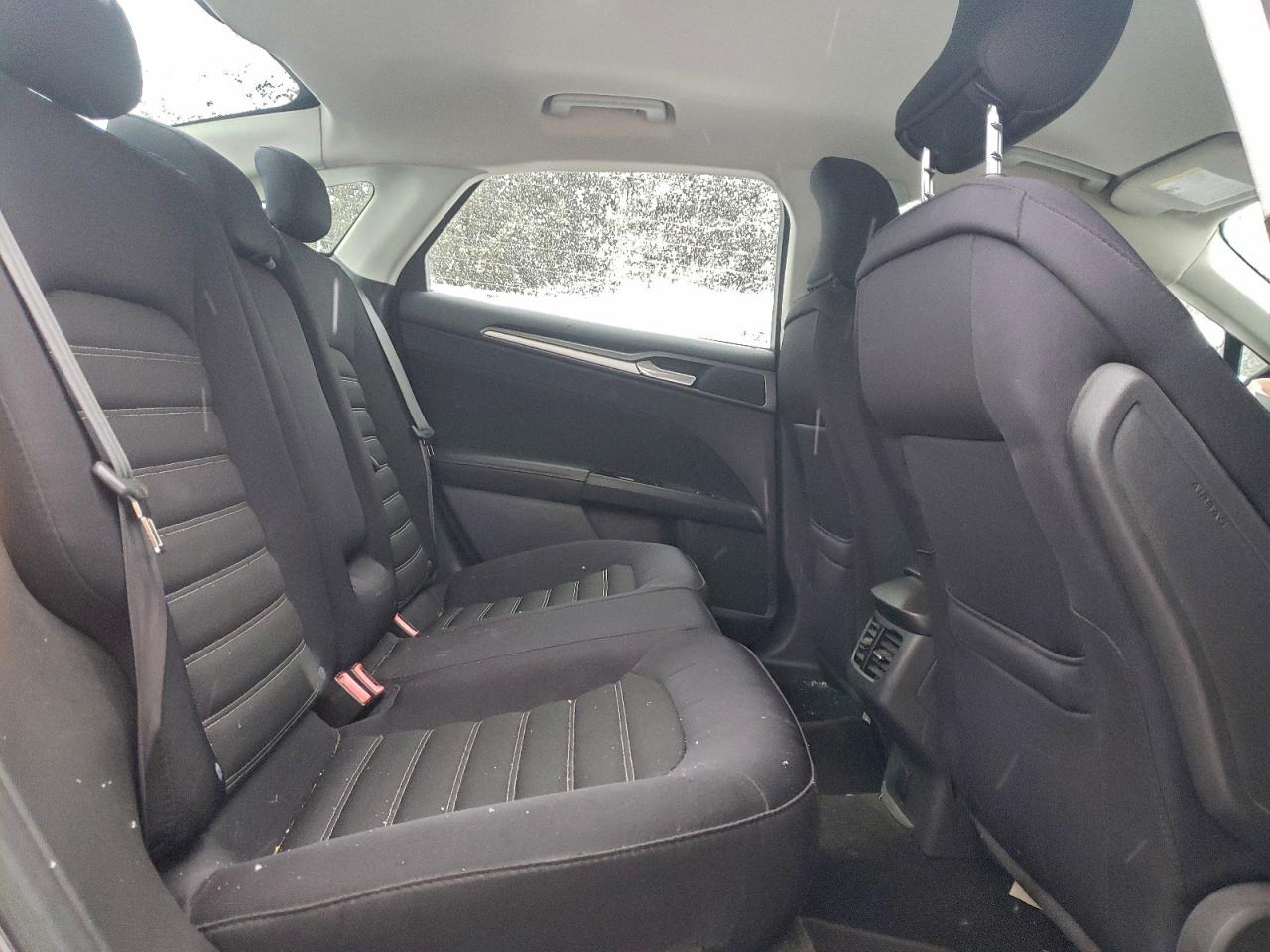2015 FORD FUSION SE photo 19