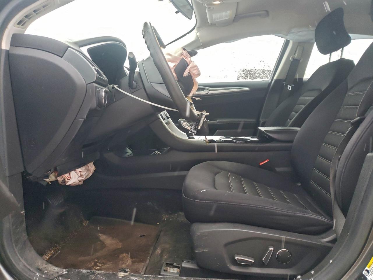 2015 FORD FUSION SE photo 13