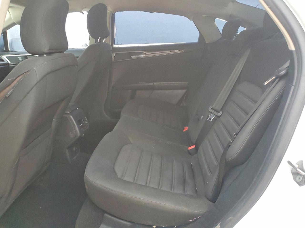 2017 FORD FUSION SE photo 10