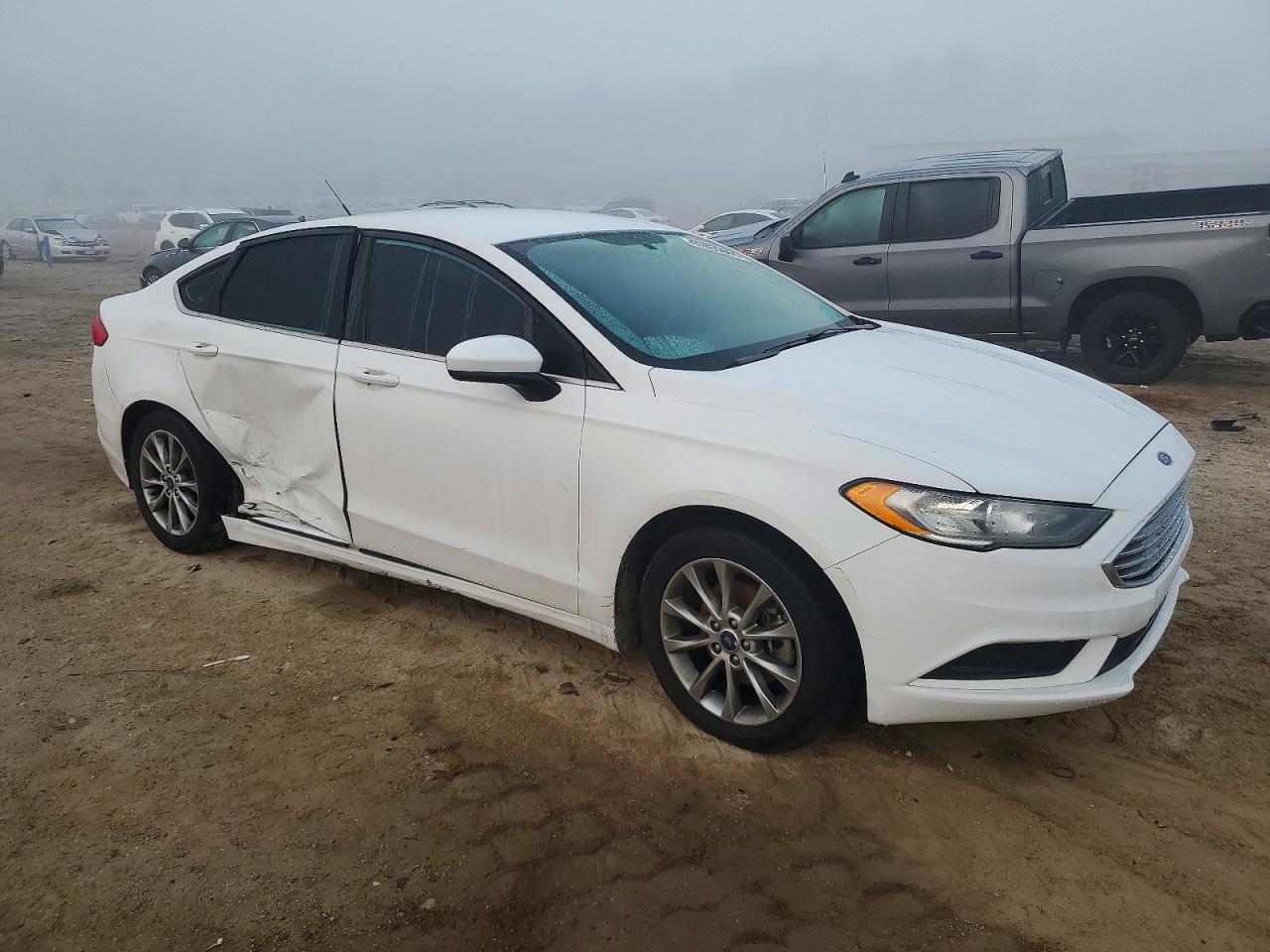 2017 FORD FUSION SE photo 4