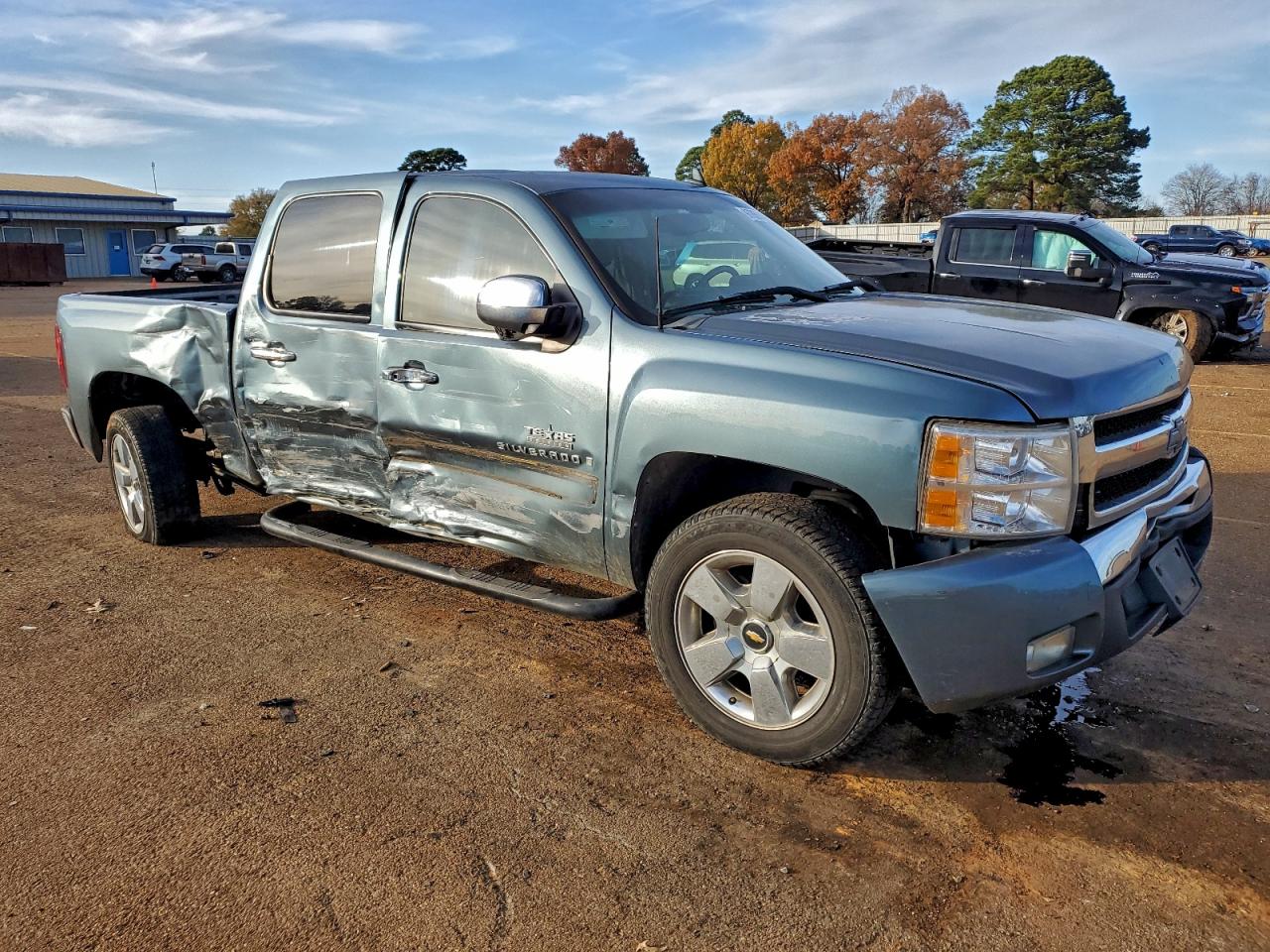 2009 CHEVROLET SILVERADO C1500 LT photo 4