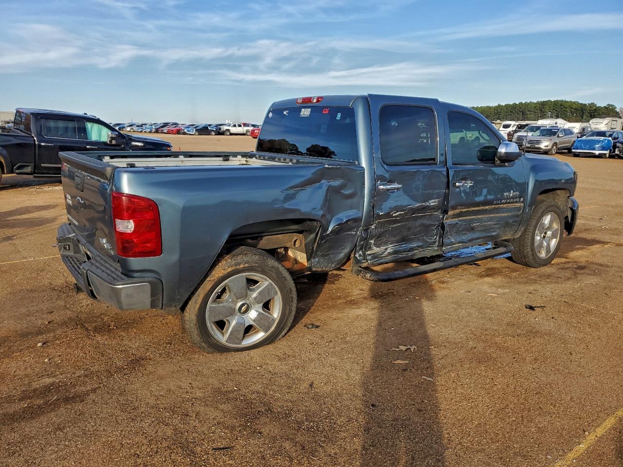 2009 CHEVROLET SILVERADO C1500 LT photo 3