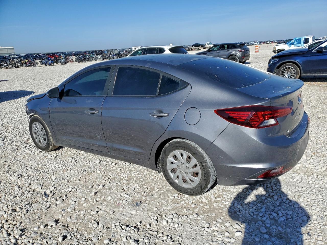 2019 HYUNDAI ELANTRA SE photo 2
