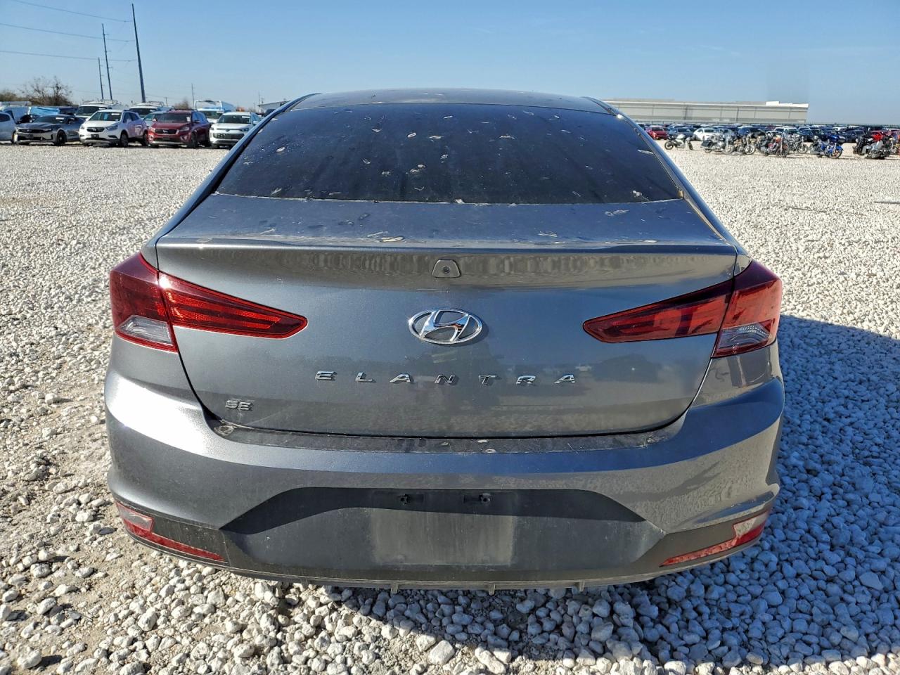 2019 HYUNDAI ELANTRA SE photo 6