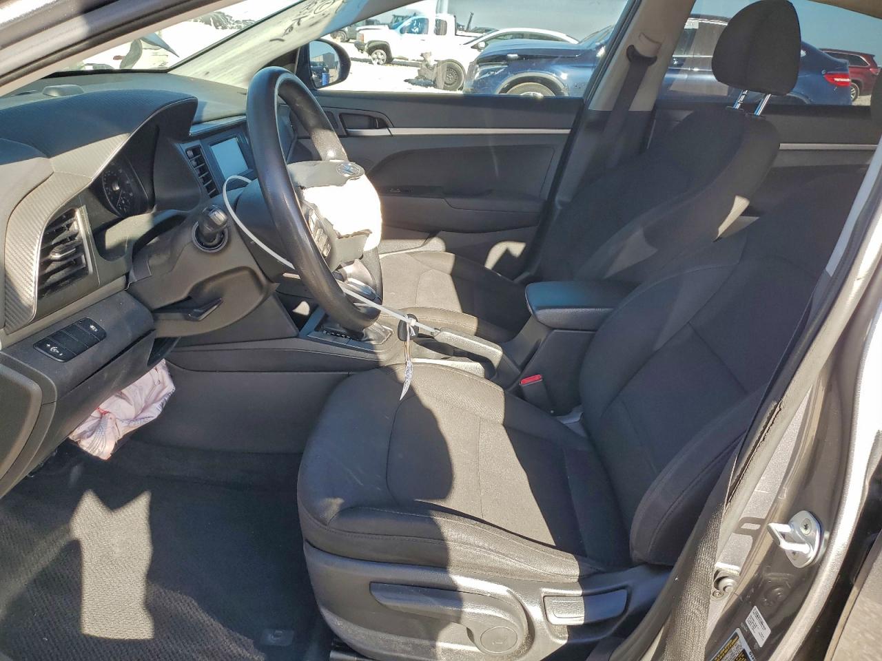 2019 HYUNDAI ELANTRA SE photo 7