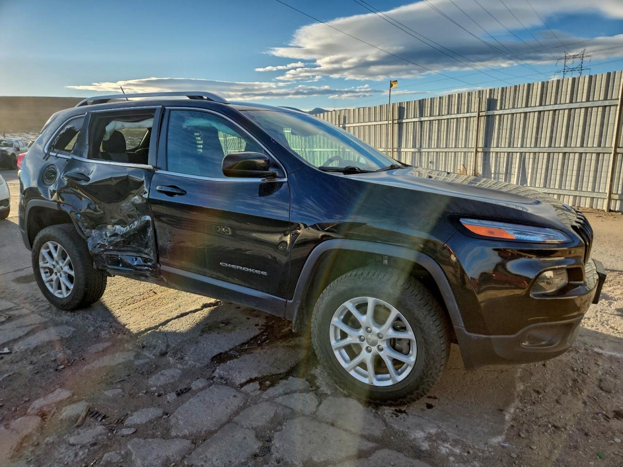 2014 JEEP CHEROKEE LATITUDE photo 4