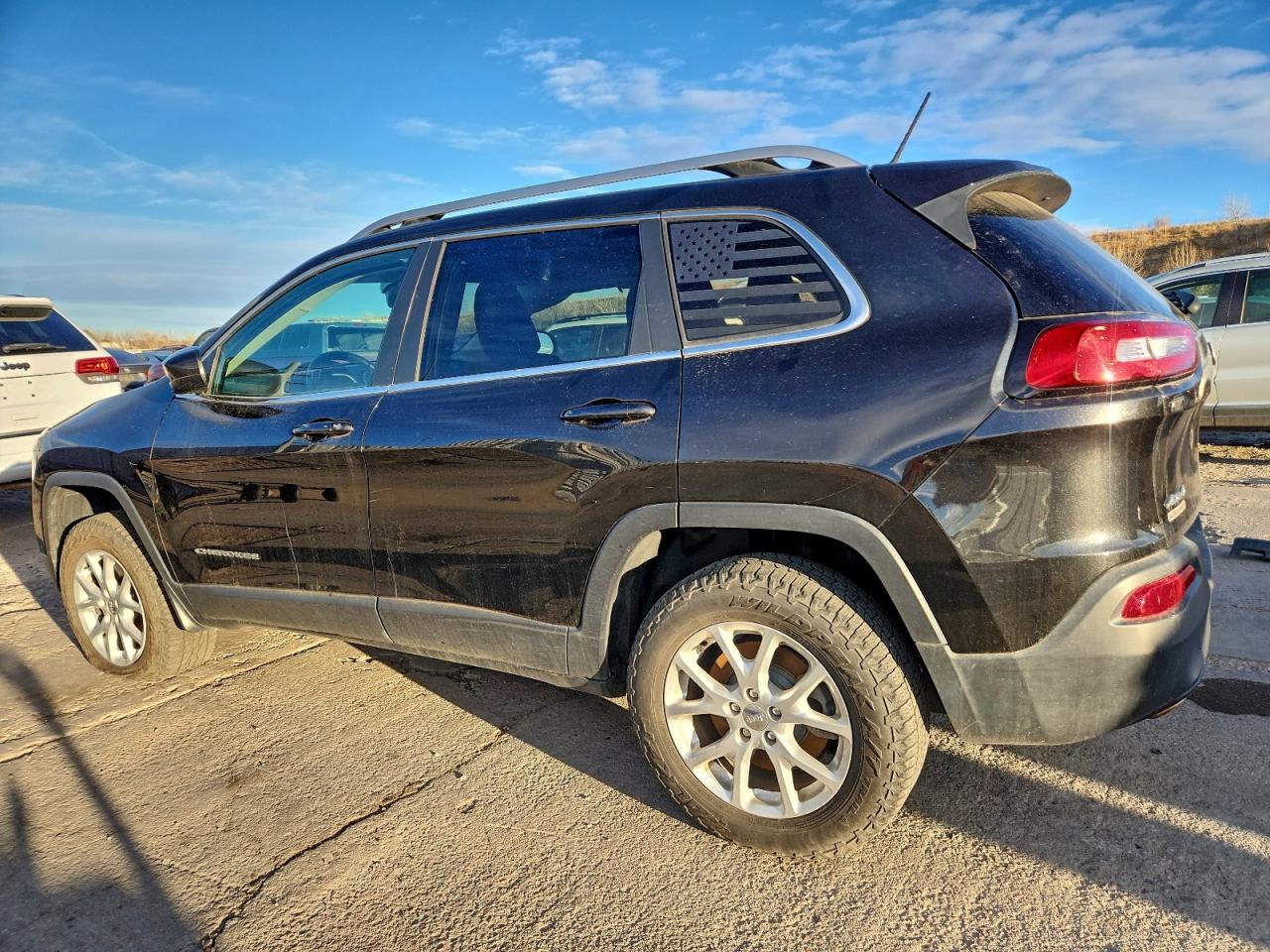 2014 JEEP CHEROKEE LATITUDE photo 2