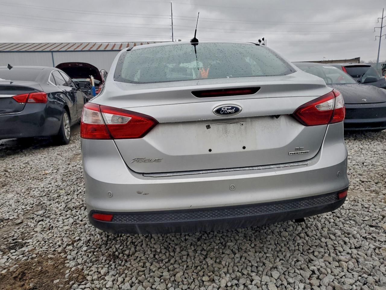 2014 FORD FOCUS SE photo 11