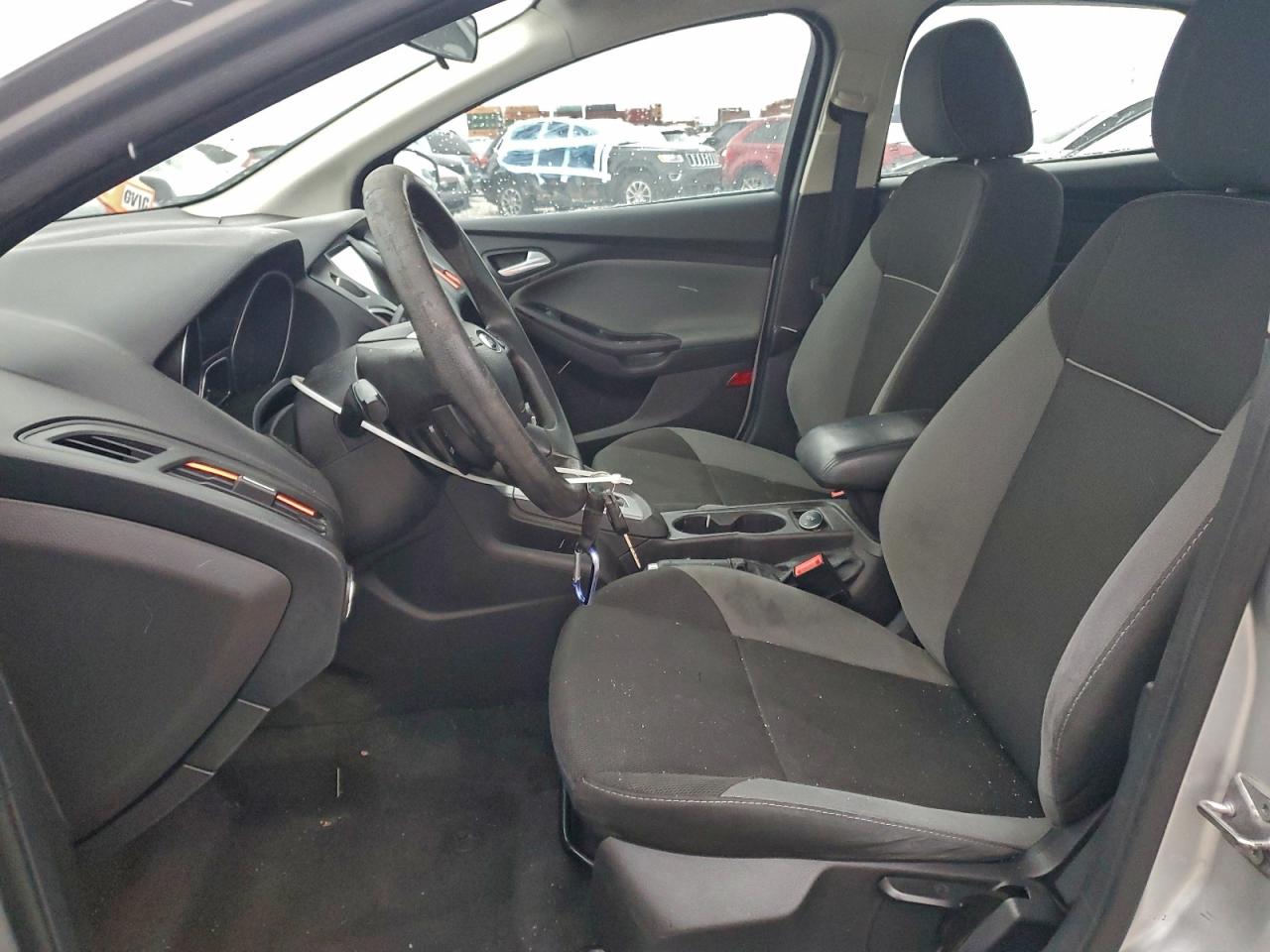 2014 FORD FOCUS SE photo 13
