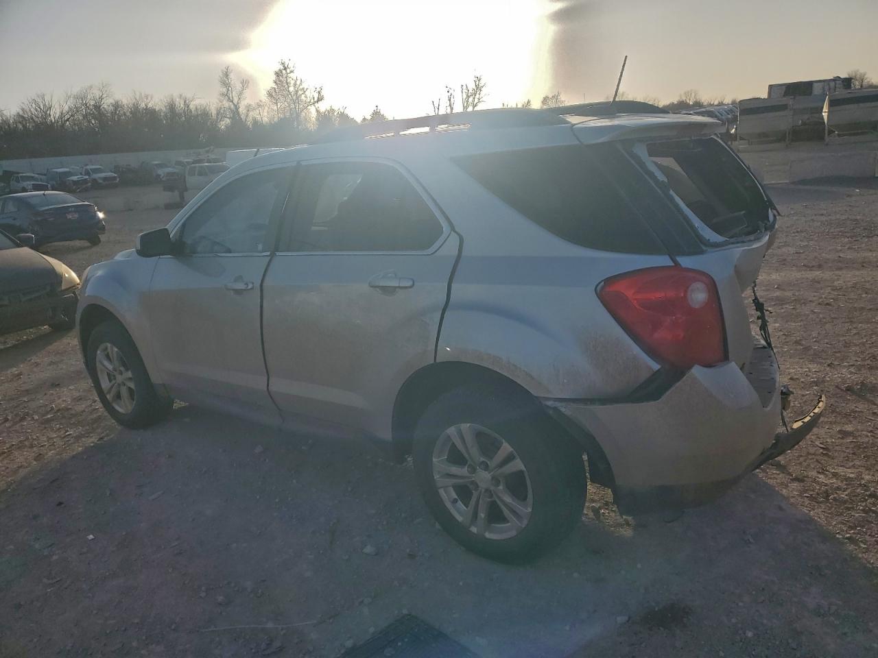 2015 CHEVROLET EQUINOX LT photo 2