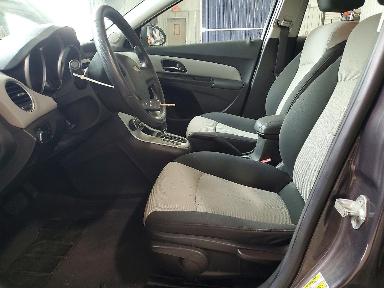 2011 CHEVROLET CRUZE LS photo 13